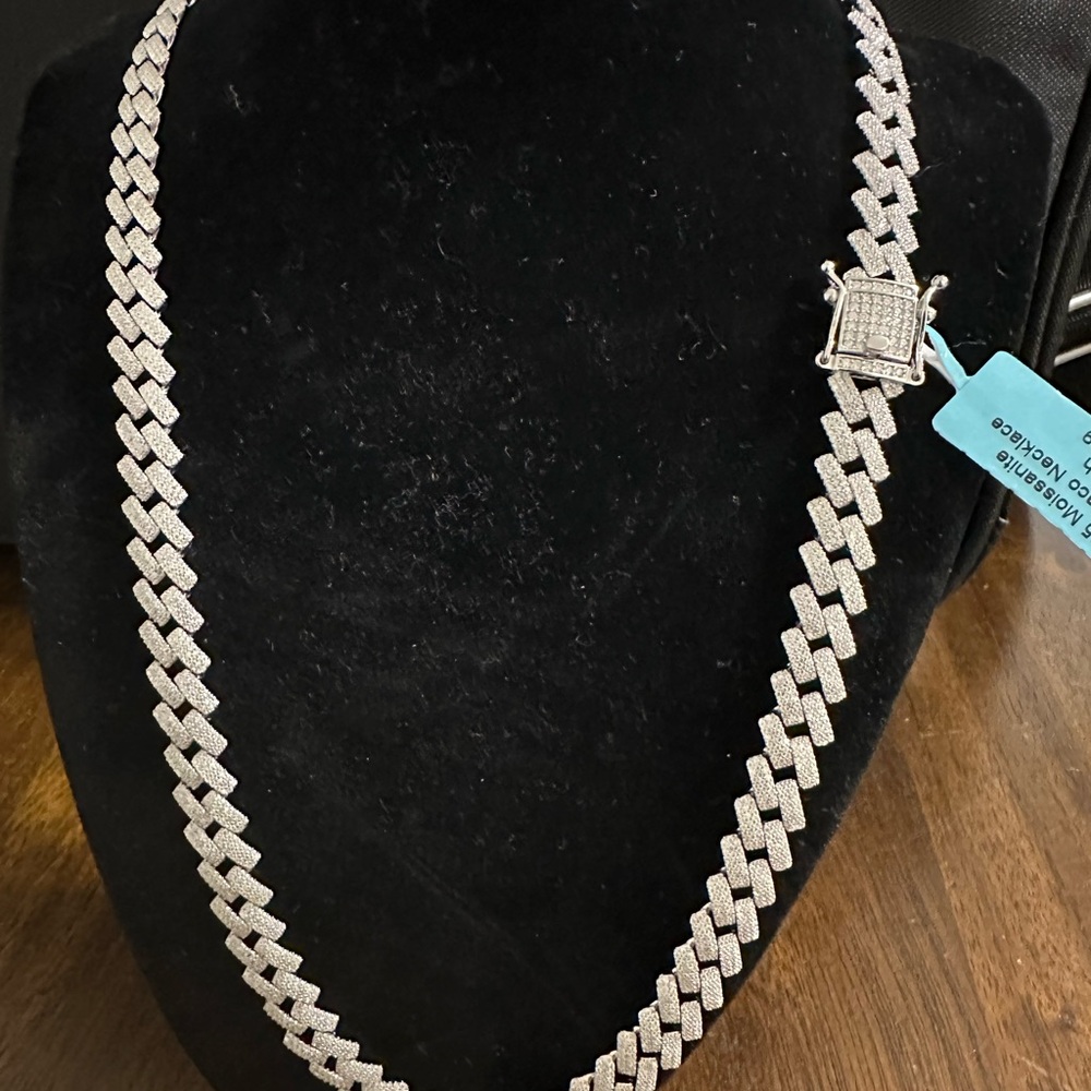 Silver Moissanite Cuban Necklace 22” 10 mm